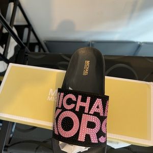 COPY - MICHAEL Michael Kors Jett Jae